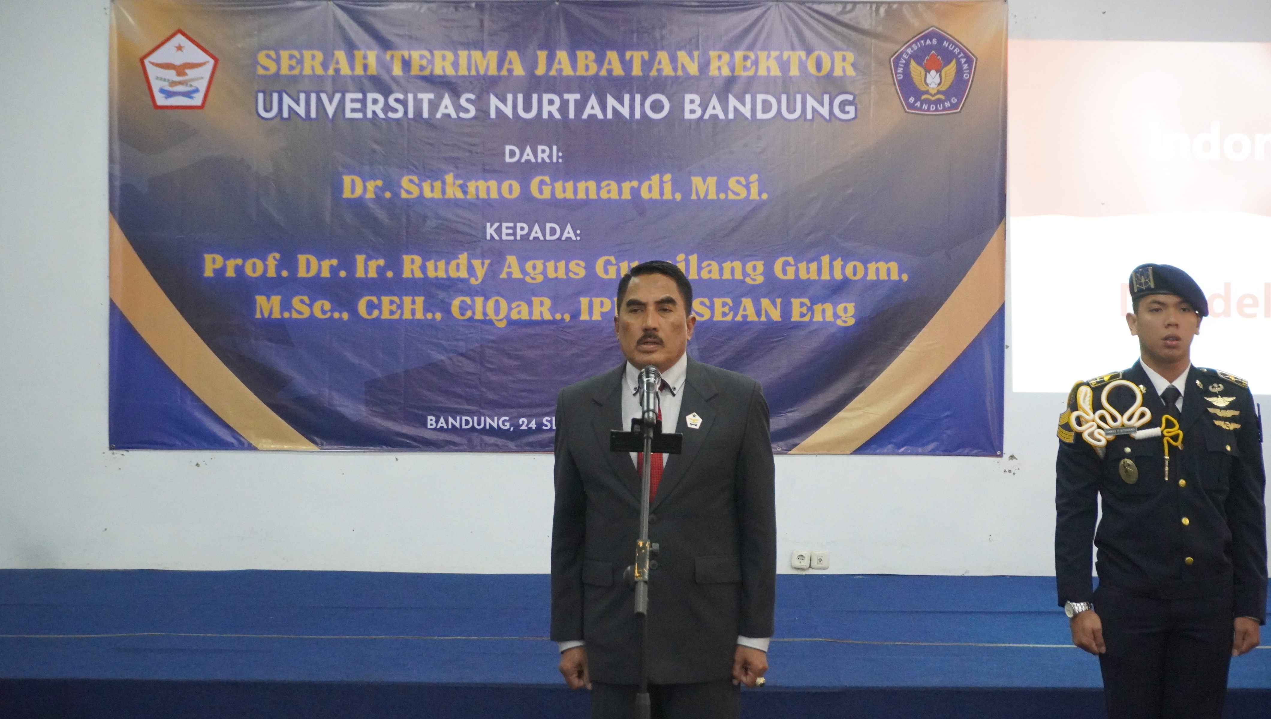 PERGANTIAN REKTOR UNIVERSITAS NURTANIO BANDUNG