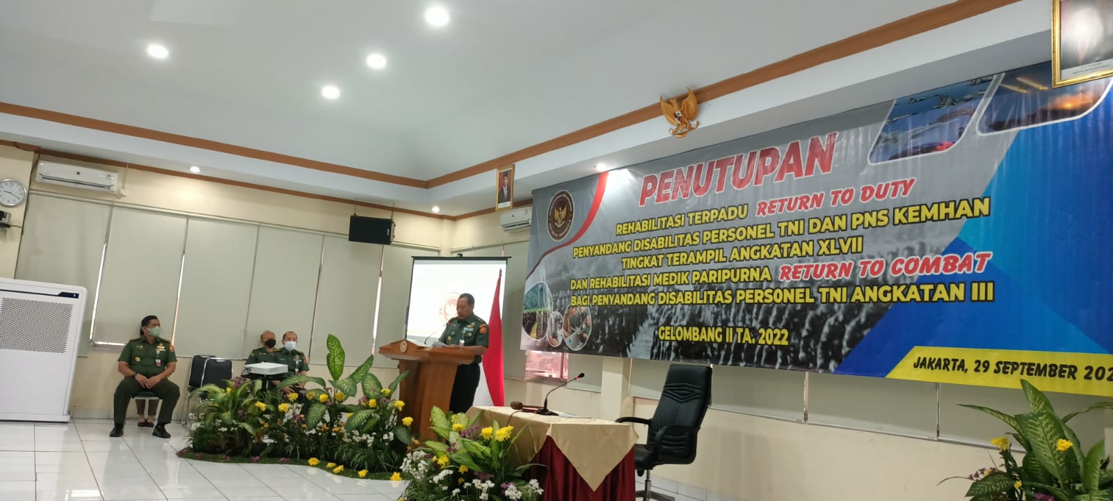 PENUTUPAN REHABILITASI PERSONEL TNI DAN PNS KEMHAN PENYANDANG DISABILITAS  GELOMBANG II TA 2022